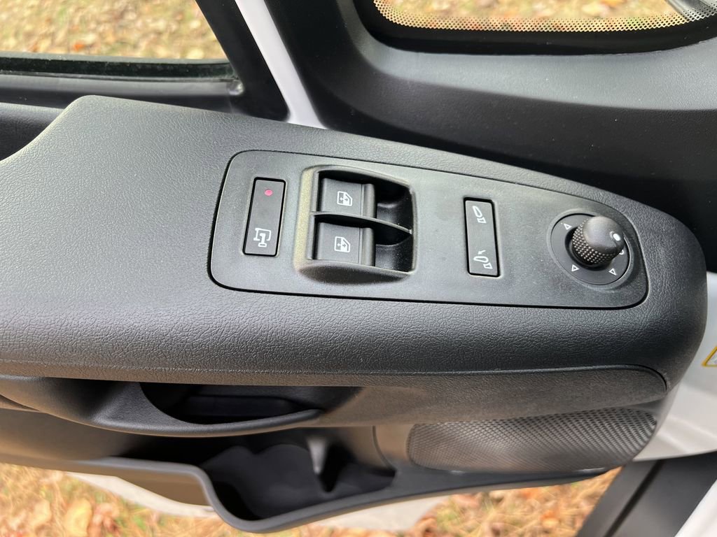 New 2026 RAM ProMaster 3500 w/ Premium Convenience Group image 15