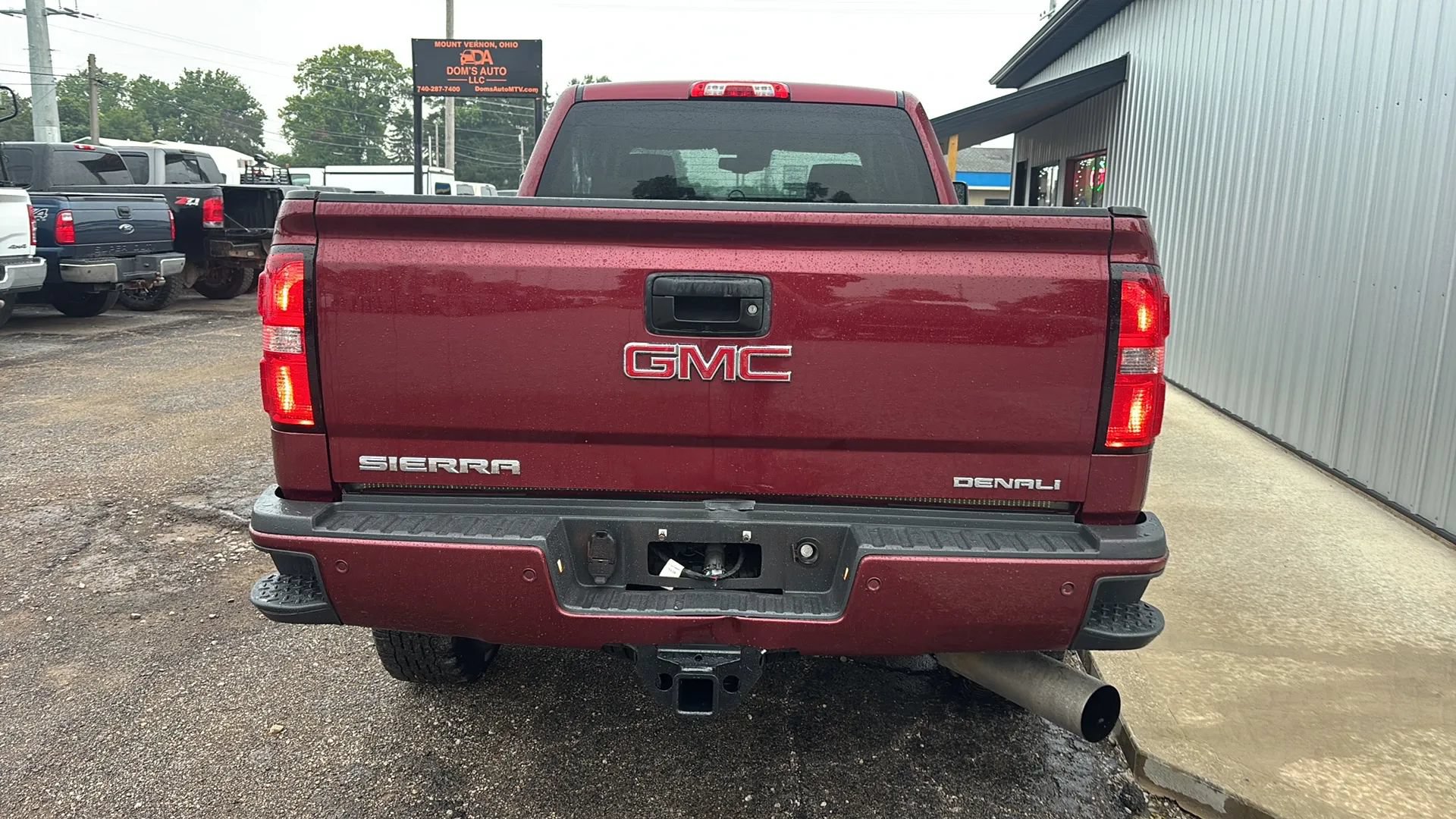 Used 2015 GMC Sierra 2500 Denali w/ Duramax Plus Package AWD/4WD image 6