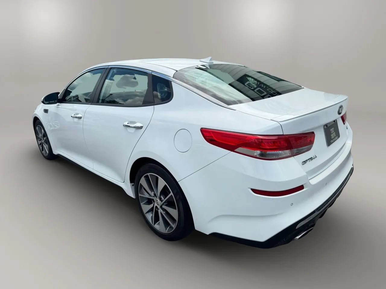Used 2019 Kia Optima S FWD image 9