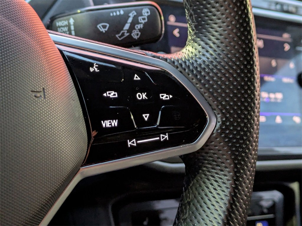 Used 2024 Volkswagen Tiguan SE R-Line image 27