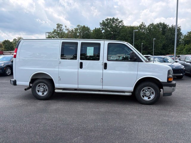 Used 2025 Chevrolet Express 2500 w/ Driver Convenience Package RWD image 11