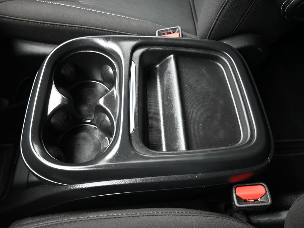 Used 2024 Chrysler Pacifica Touring image 29