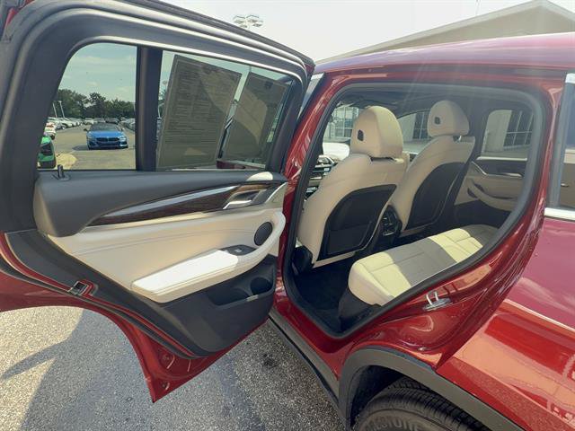 Used 2021 BMW X4 xDrive30i w/ Executive Package AWD/4WD image 23