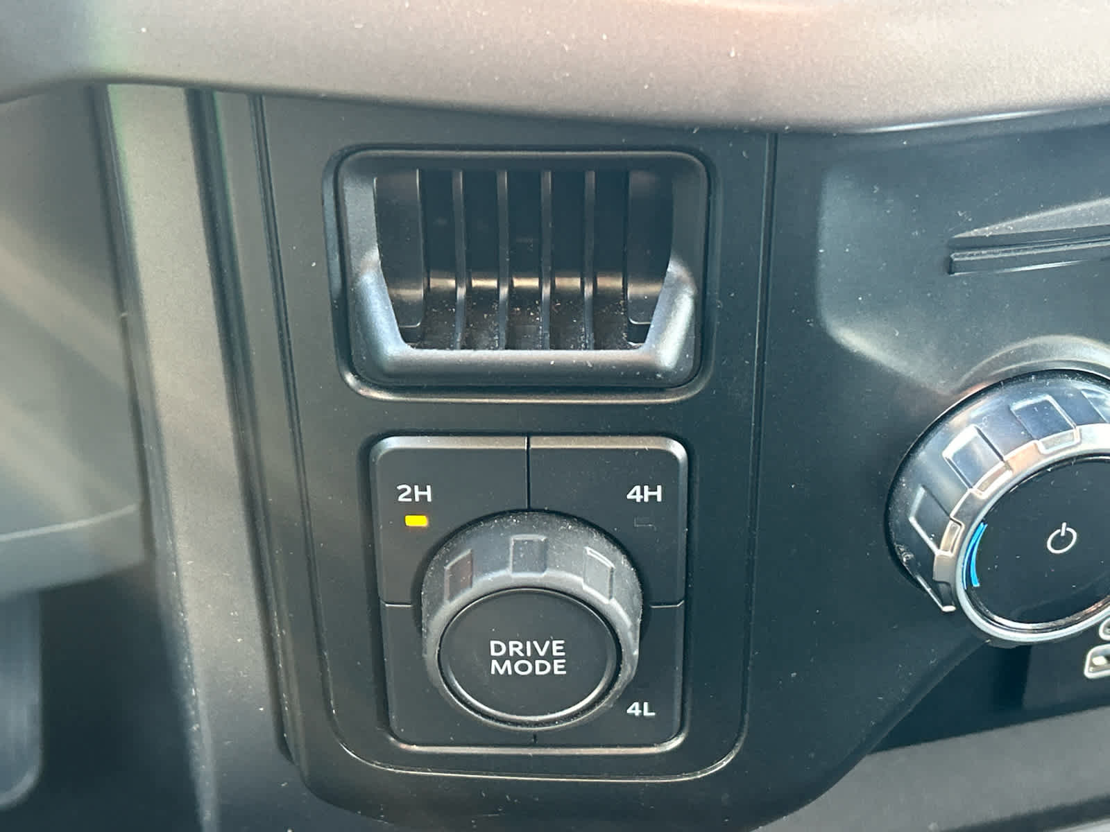 Used 2025 Ford F150 XLT w/ Equipment Group 301A Standard image 39