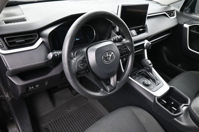 Used 2025 Toyota RAV4 LE image 62