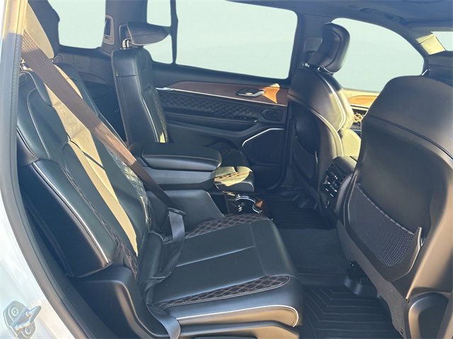 Used 2022 Jeep Grand Cherokee L Summit w/ Advanced Protech Group IV image 10