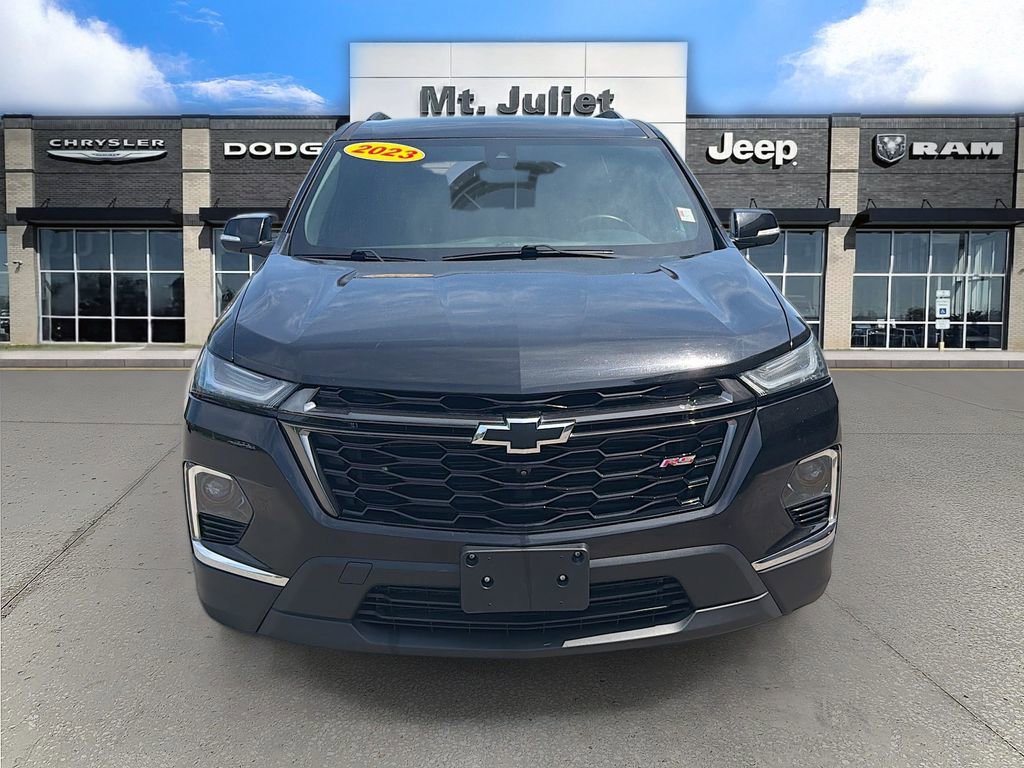 Used 2023 Chevrolet Traverse RS FWD image 9