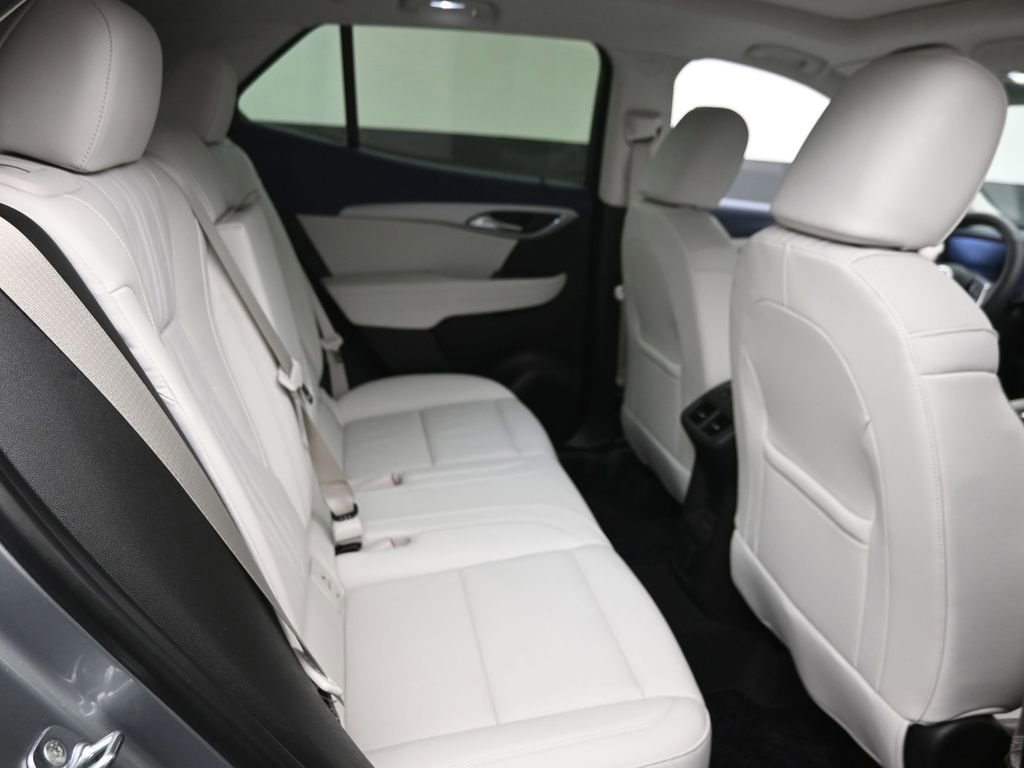 Used 2025 Buick Envision Avenir image 8