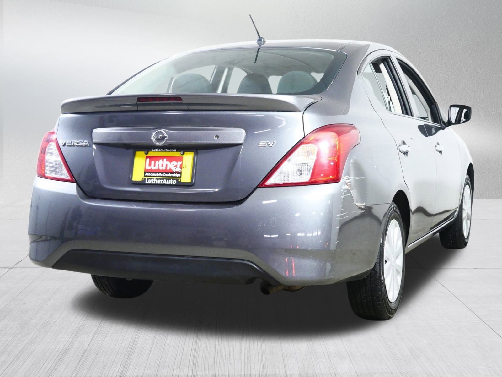 Used 2019 Nissan Versa SV image 7