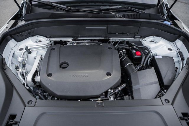 New 2026 Volvo XC90 B6 Plus w/ Protection Package Premier image 18