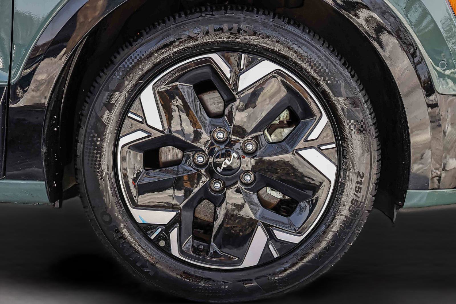 Certified 2024 Kia Niro Wave image 26