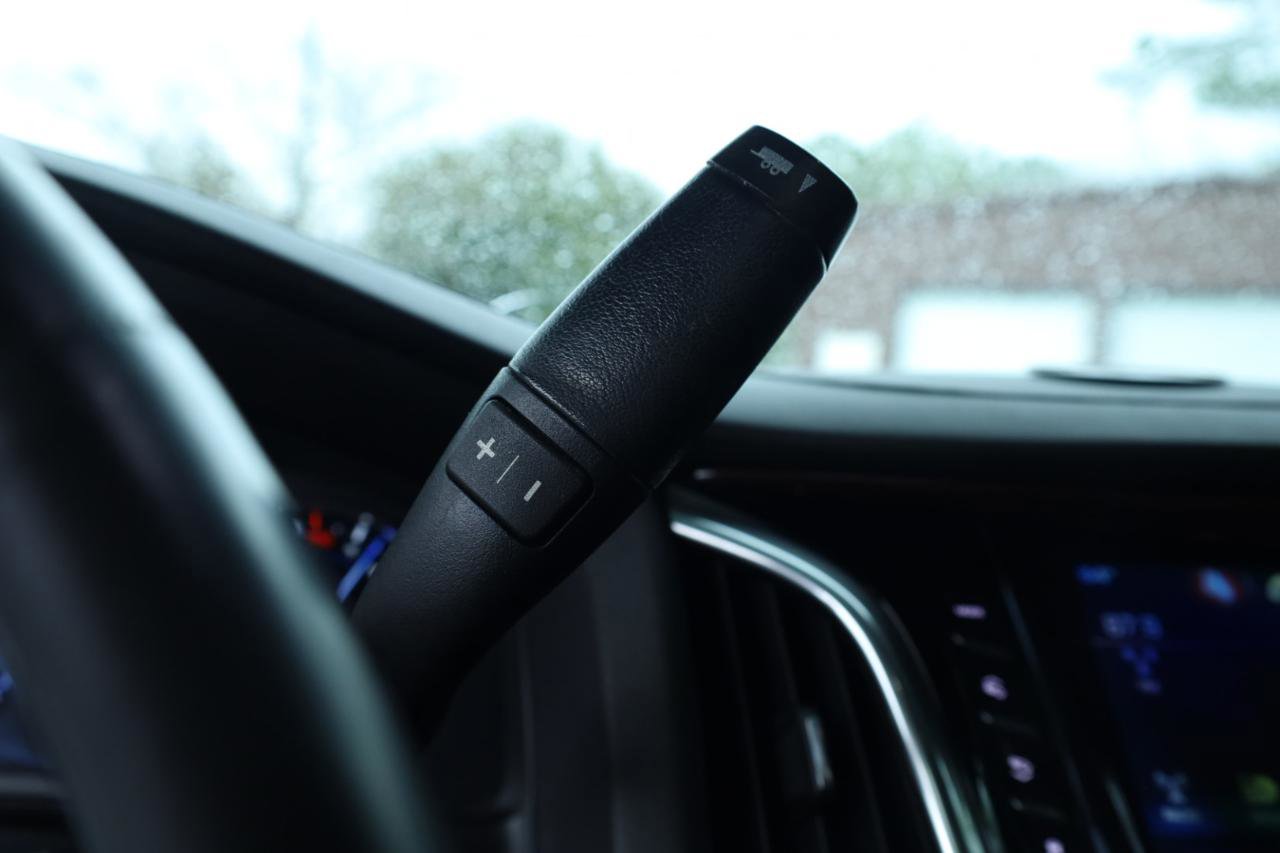 Used 2019 Cadillac Escalade ESV Luxury image 35