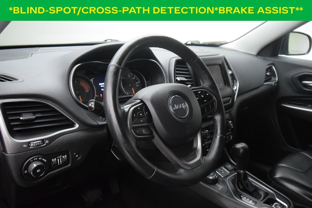 Used 2019 Jeep Cherokee Latitude Plus w/ Comfort/Convenience Group image 11