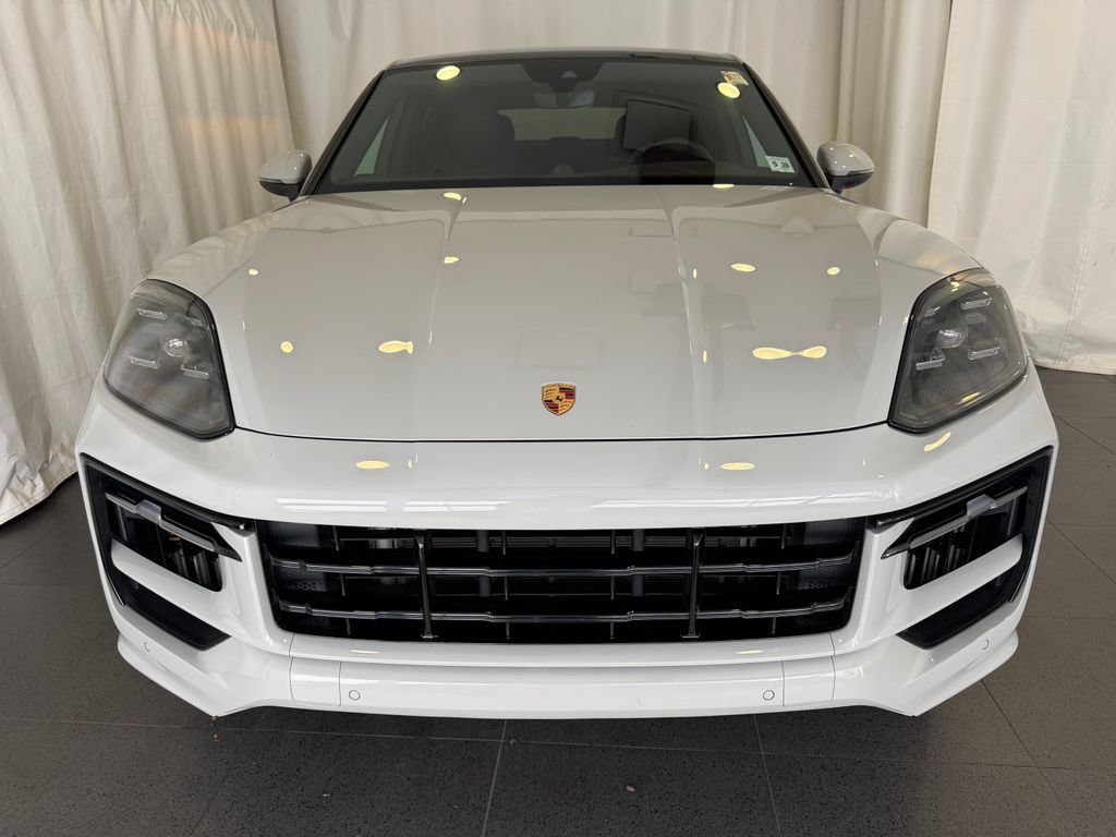 Certified 2024 Porsche Cayenne Coupe AWD/4WD image 6