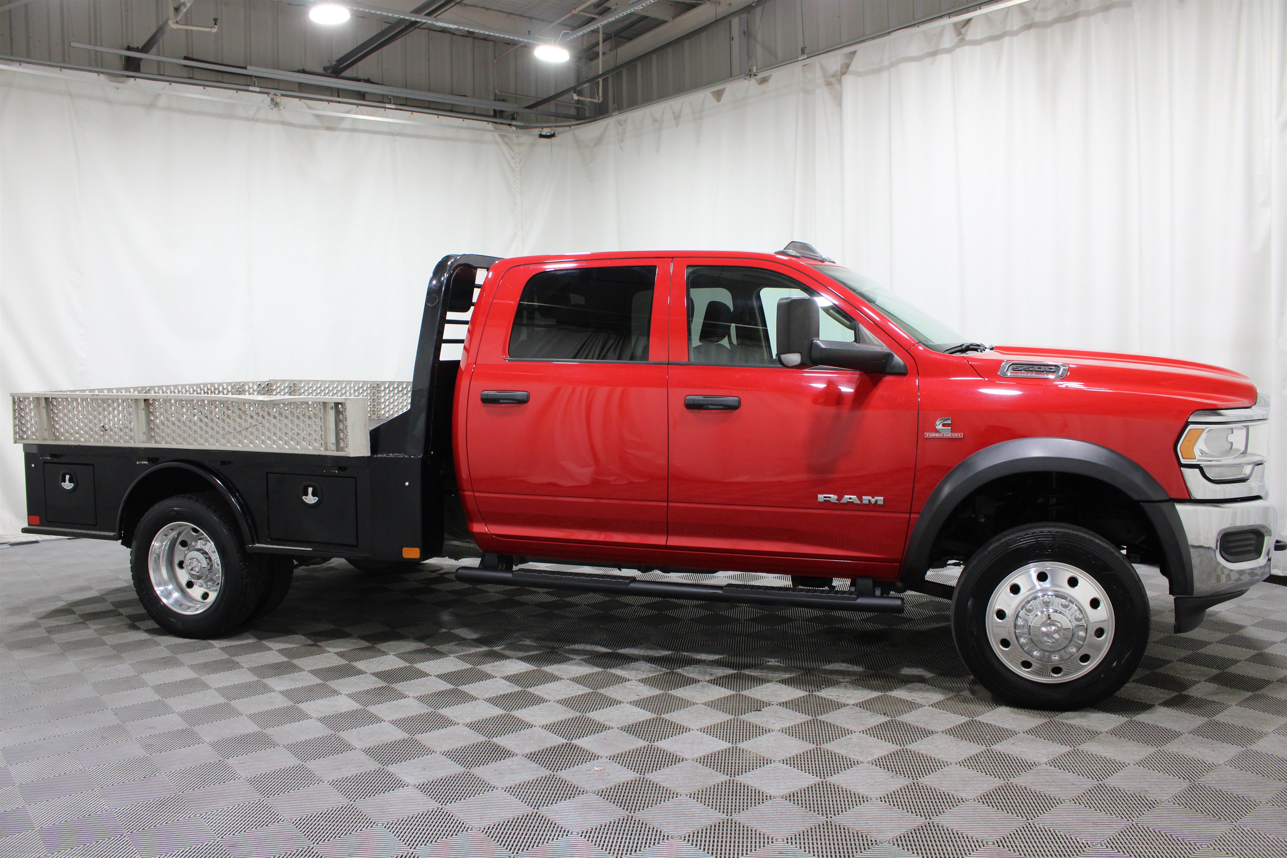 Used 2020 RAM 5500 Tradesman w/ Chrome Appearance Group AWD/4WD image 27