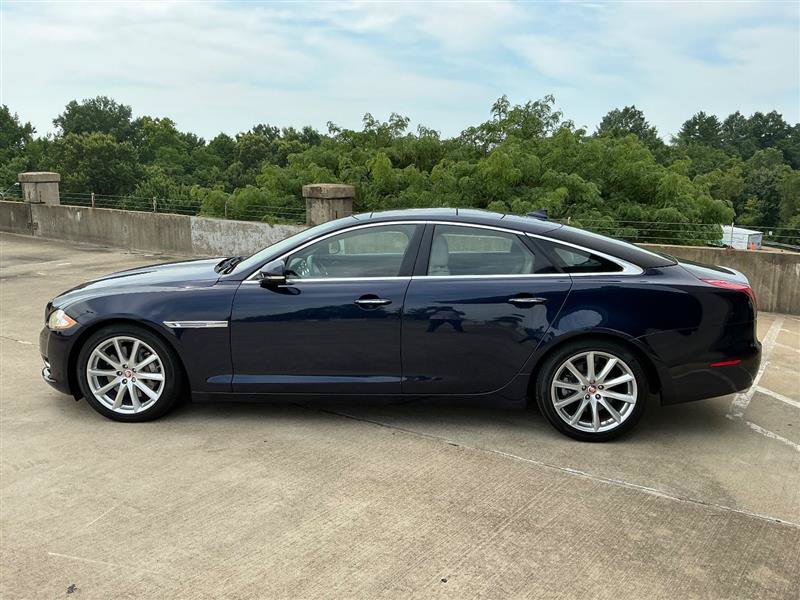 Used 2014 Jaguar XJ AWD image 3