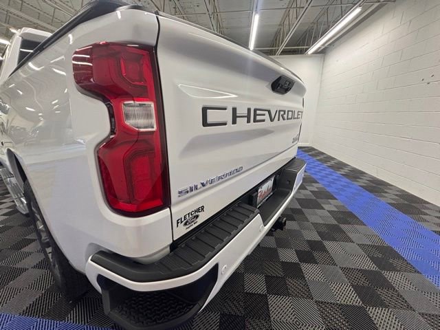 Used 2023 Chevrolet Silverado 1500 High Country w/ Technology Package image 8