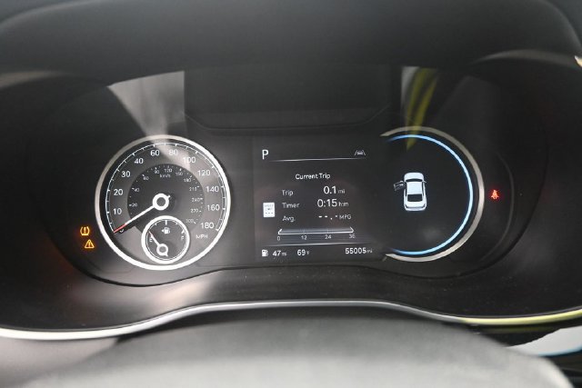 Used 2025 Genesis G70 2.5T AWD/4WD image 18