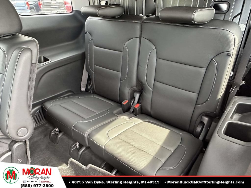 Certified 2023 GMC Acadia SLT w/ Elevation Edition FWD image 11