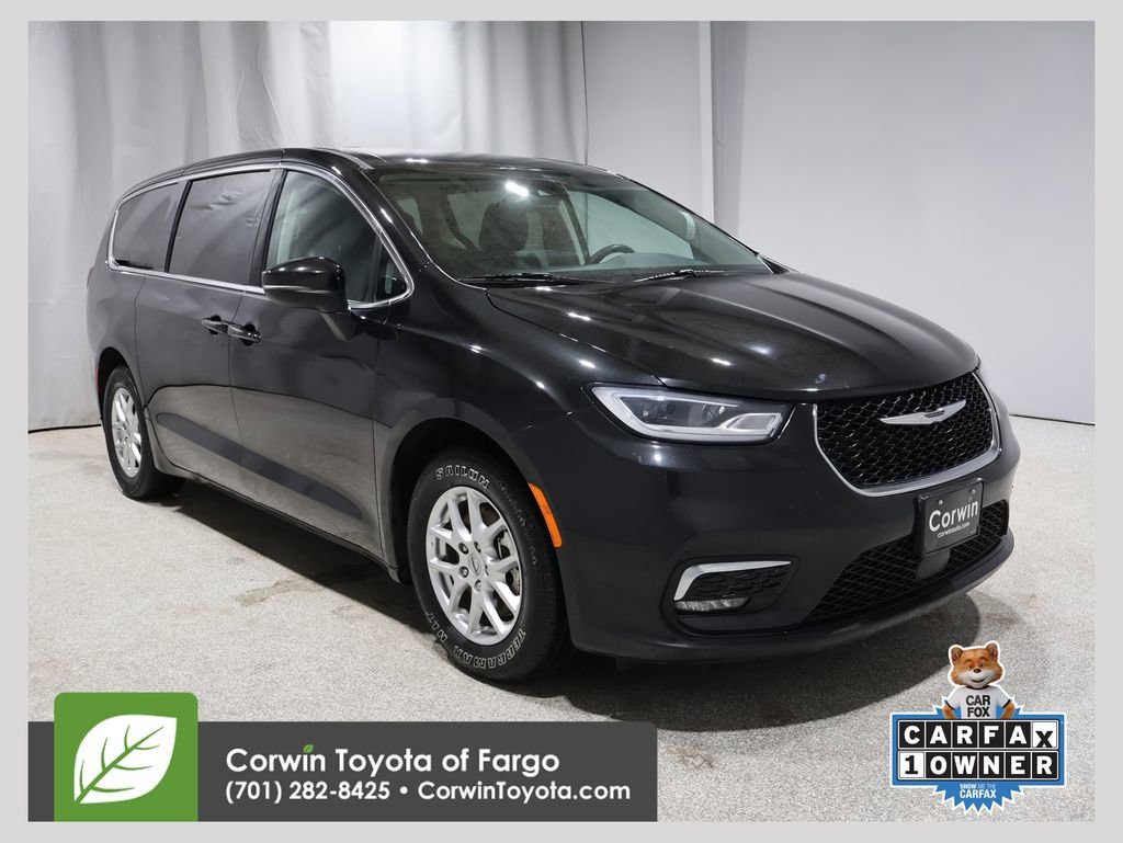 Used 2023 Chrysler Pacifica Touring-L