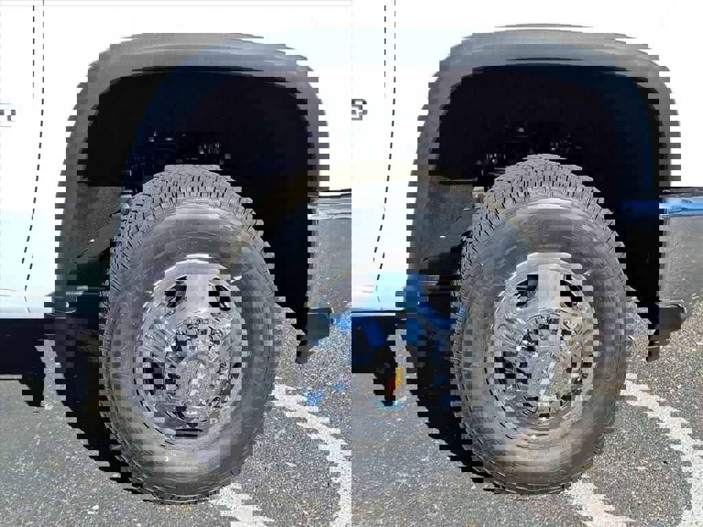 New 2026 Chevrolet Silverado 3500 LT image 6