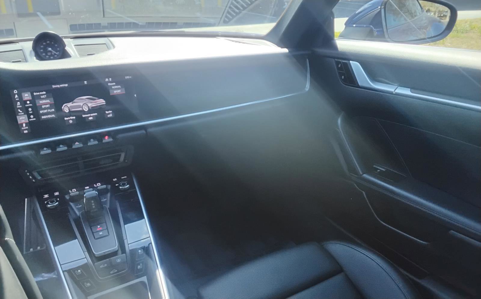 Used 2020 Porsche 911 Carrera S image 21