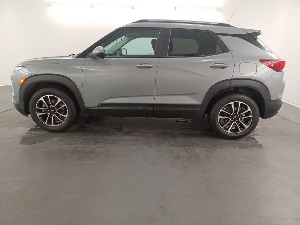 Used 2025 Chevrolet TrailBlazer LT FWD image 4