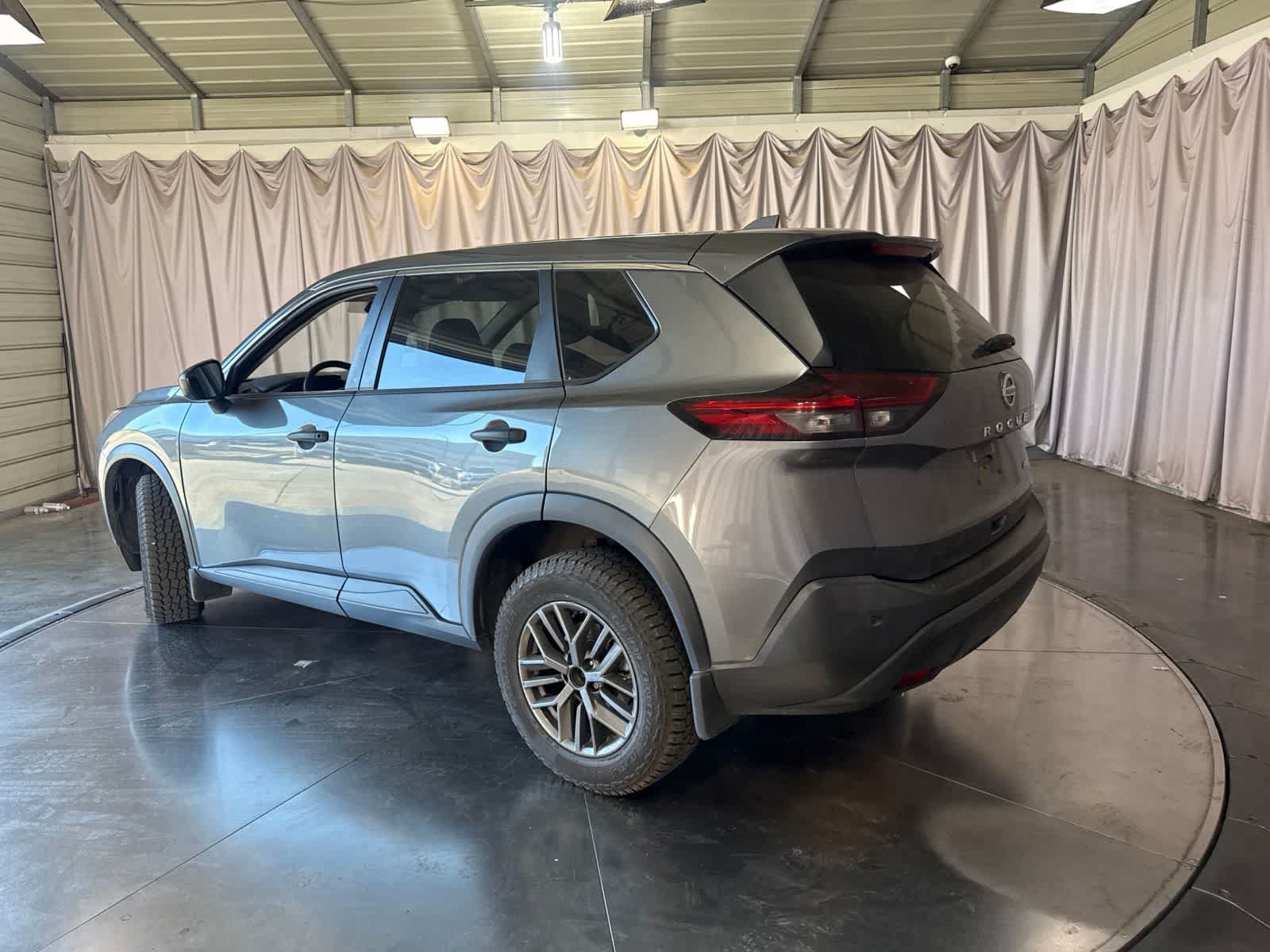 Used 2021 Nissan Rogue S AWD/4WD image 7
