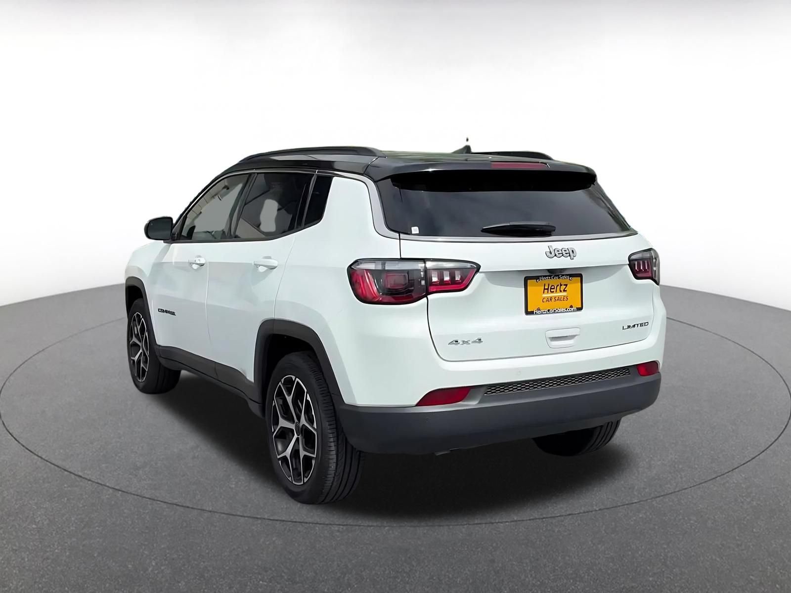 Used 2025 Jeep Compass Limited AWD/4WD image 11