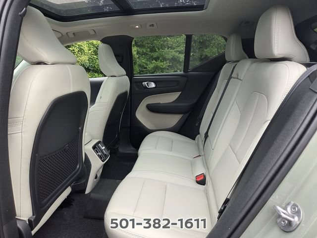 Used 2024 Volvo XC40 B5 Plus AWD/4WD image 11