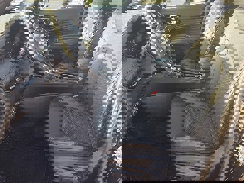 New 2026 Jeep Compass Latitude image 9