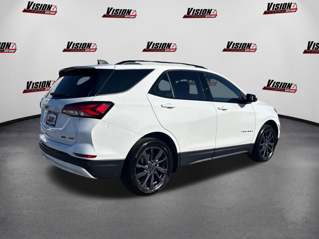 Used 2024 Chevrolet Equinox RS w/ RS Leather Package image 5
