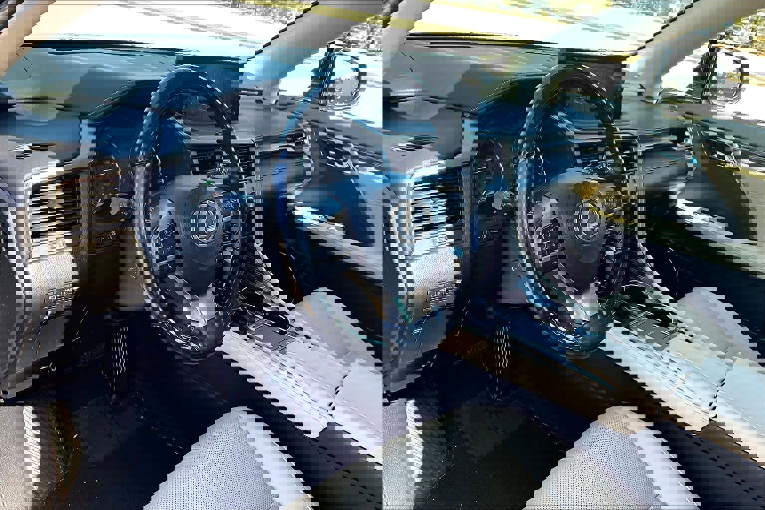 Used 2022 Lexus RX 450hL Luxury w/ Cold Area Package (CT) image 36