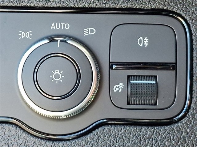 Used 2025 Mercedes-Benz Sprinter 2500 image 21