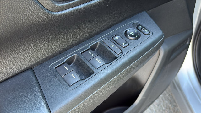 Used 2024 Honda CR-V EX image 19