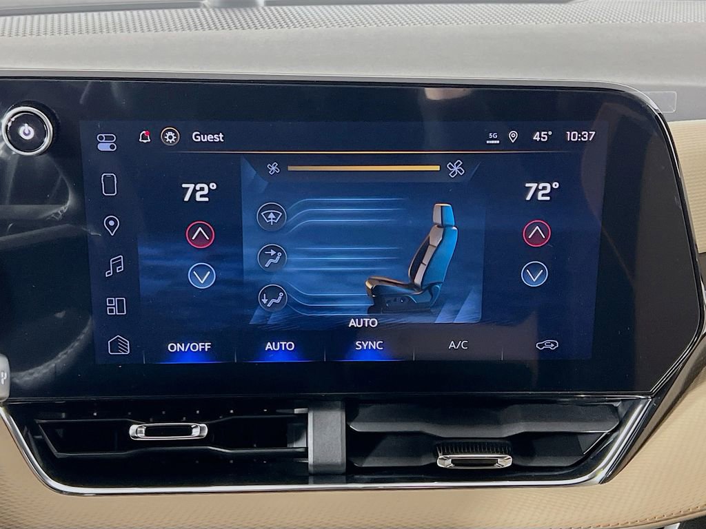 New 2026 Chevrolet Equinox ACTIV w/ Safety and Technology Package image 16