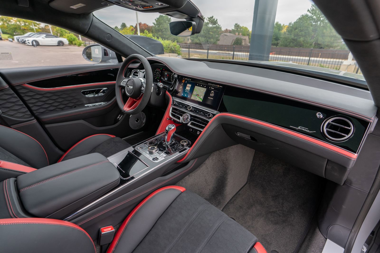 New 2025 Bentley Flying Spur Plug-In Hybrid image 44