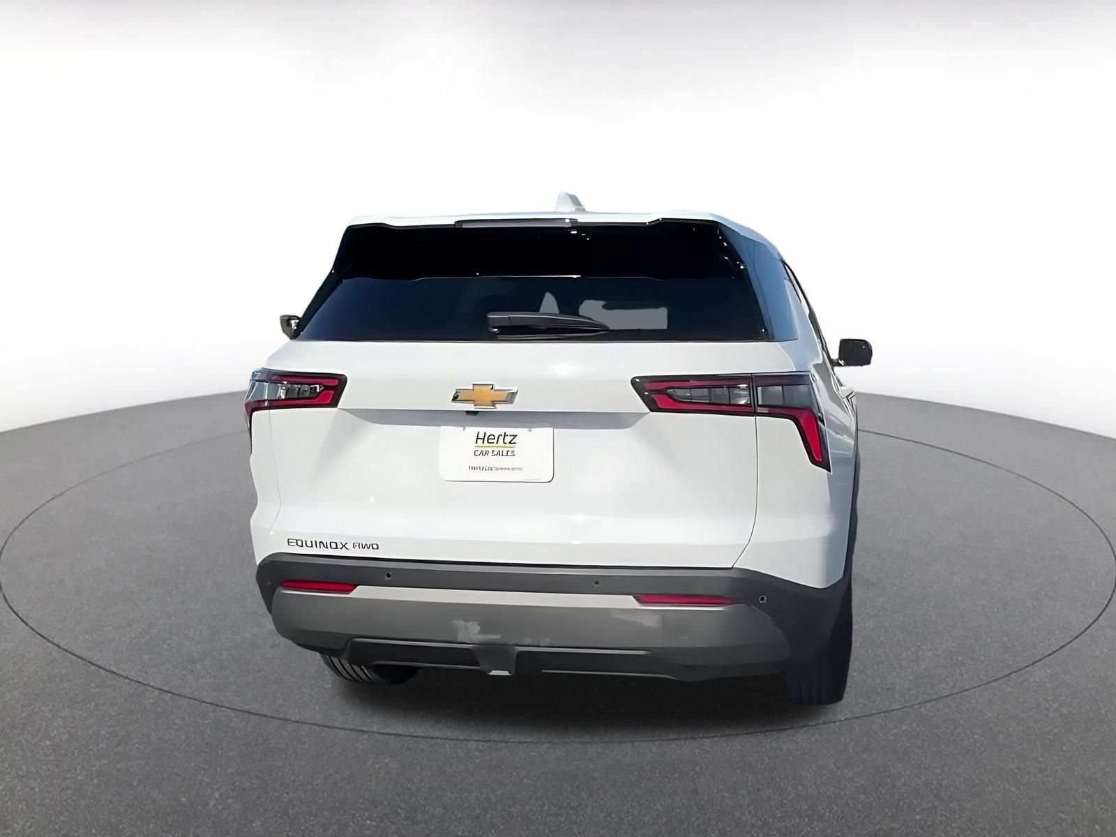 Used 2025 Chevrolet Equinox LT AWD/4WD image 12