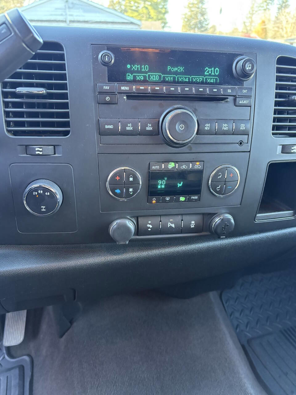 Used 2012 Chevrolet Silverado 2500 LT w/ Interior Plus Package image 19