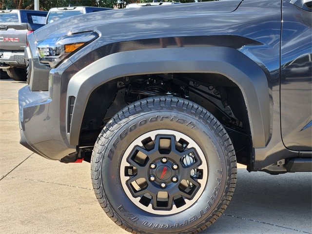 New 2025 Toyota Tacoma TRD Off-Road image 5