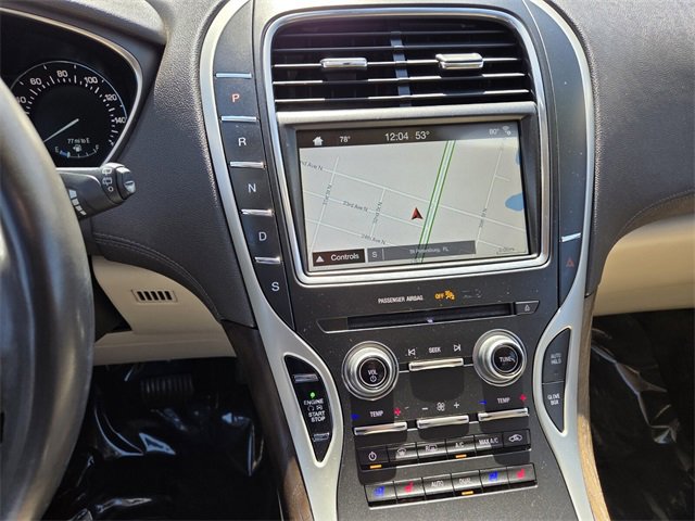 Used 2017 Lincoln MKX Reserve image 23