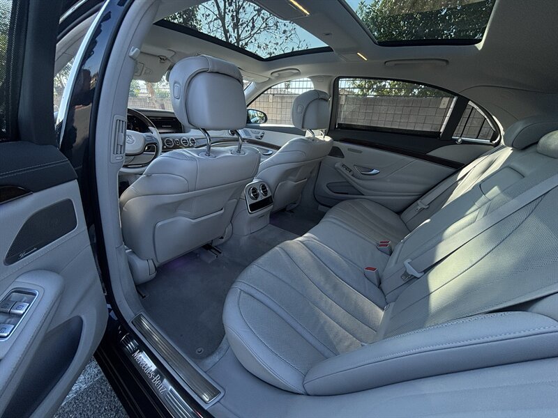 Used 2015 Mercedes-Benz S 550 4MATIC Sedan image 17