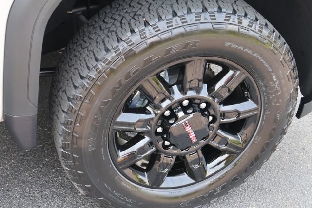 New 2026 GMC Sierra 2500 AT4 w/ LPO, Black Badging Package AWD/4WD image 27