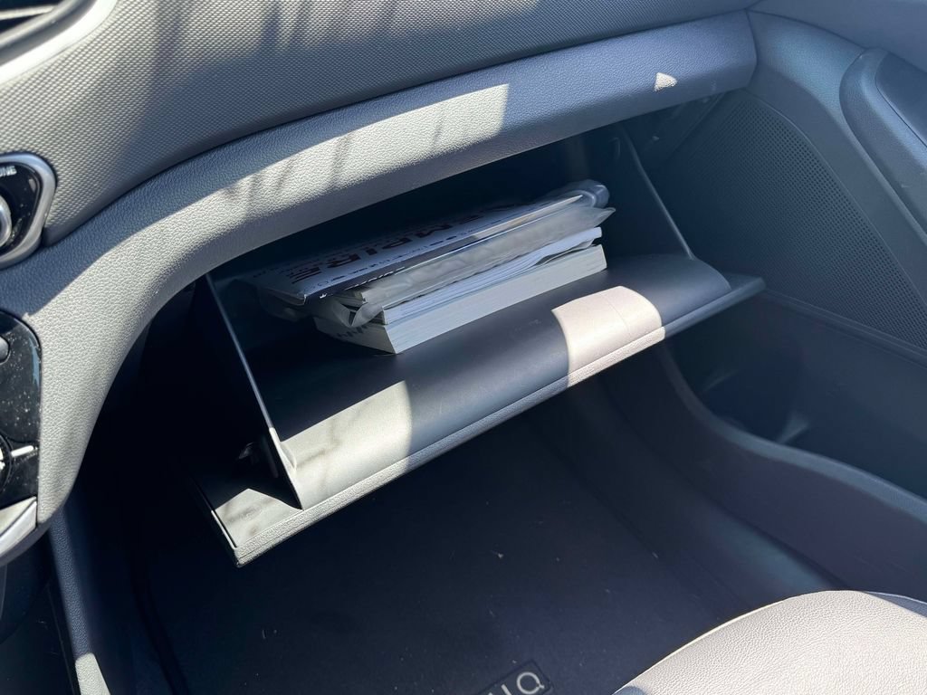 Used 2019 Hyundai Ioniq Limited FWD image 32