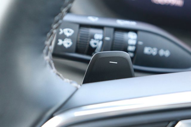 Used 2025 Buick Enclave Sport Touring image 23