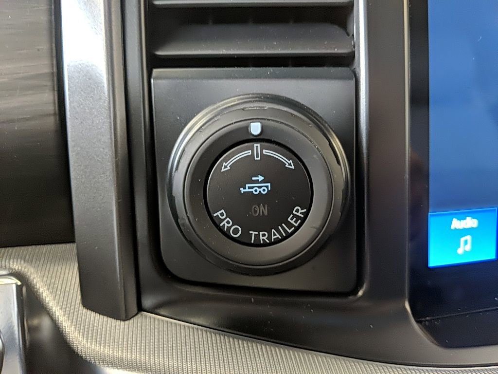 Used 2025 Ford F150 Lariat w/ Equipment Group 501A Mid image 25