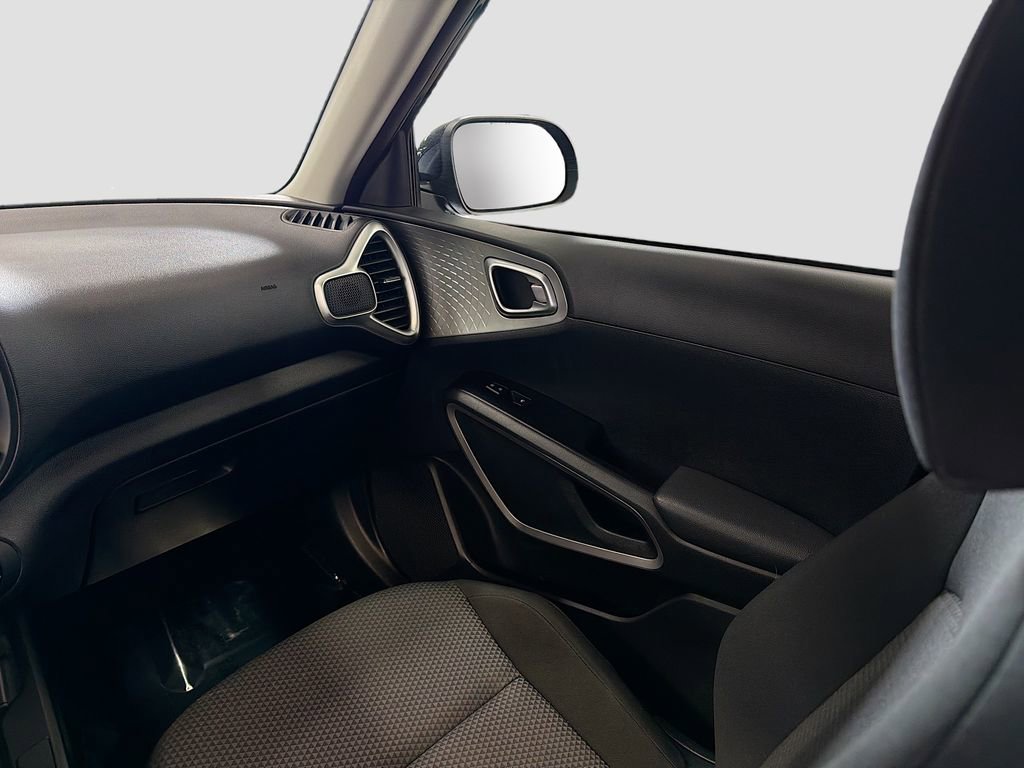 Used 2022 Kia Soul LX image 22