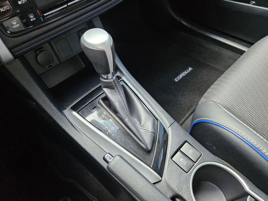 Used 2017 Toyota Corolla SE w/ Carpet Mat Package (TMS) image 30