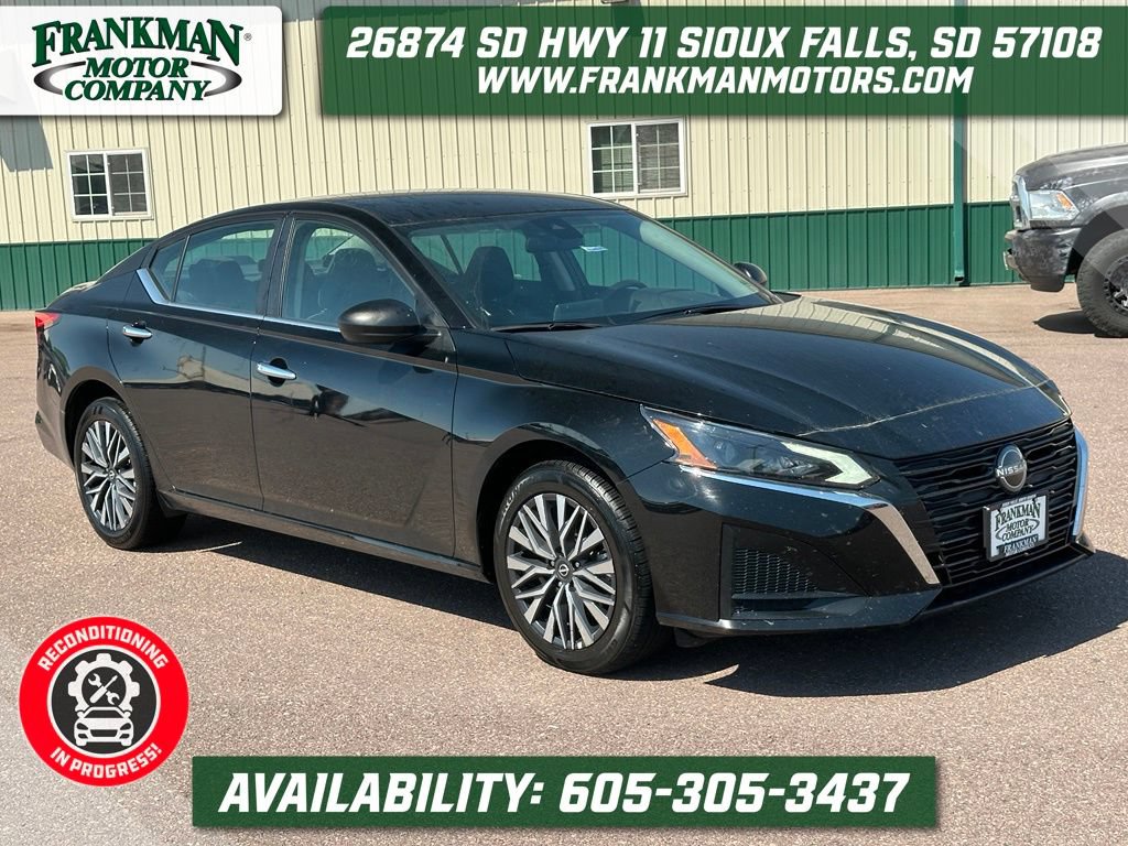 Used 2025 Nissan Altima 2.5 SV