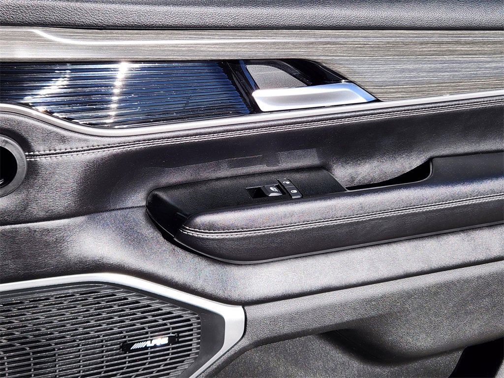 Used 2023 Jeep Wagoneer Series II image 14